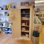 Schmaler Vintage Schrank